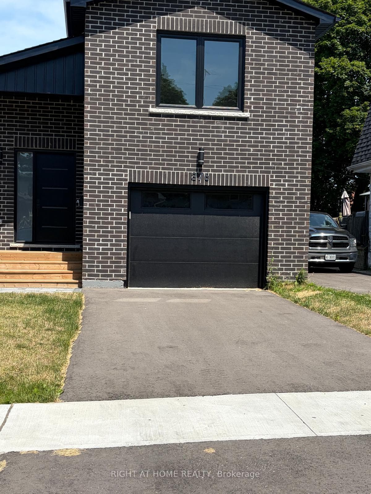 376 Mitchell Avenue photo 2