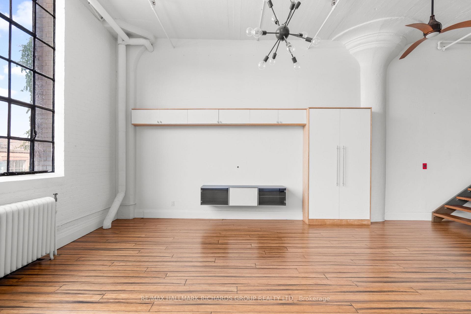 245 Carlaw Avenue Unit 202B photo 12