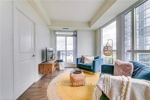 349 Rathburn Road Unit 806 photo 27