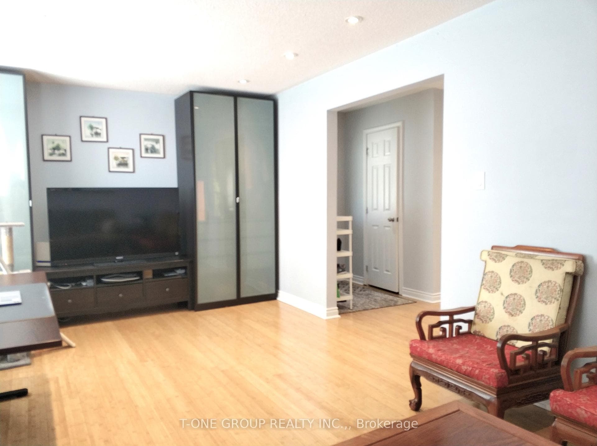 257 Cherokee Boulevard photo 5