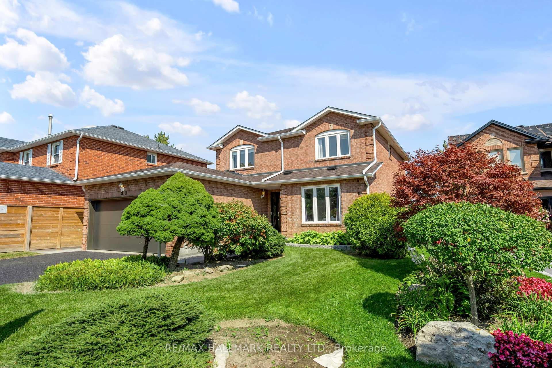 99 Belmont Crescent photo 2