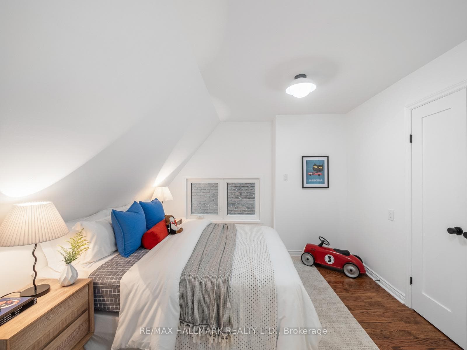 16 Bain Avenue photo 30