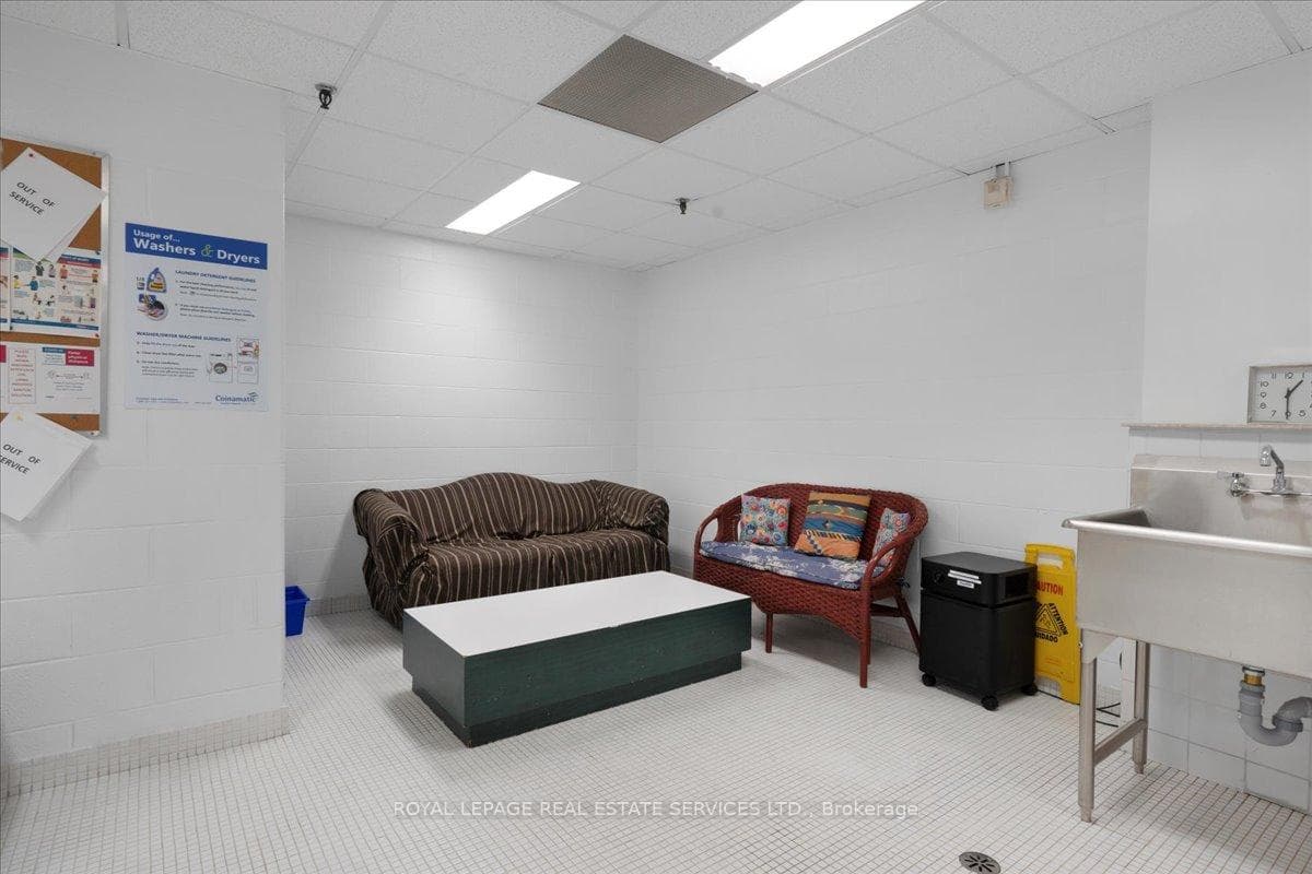 914 Yonge Street Unit 1214 photo 12