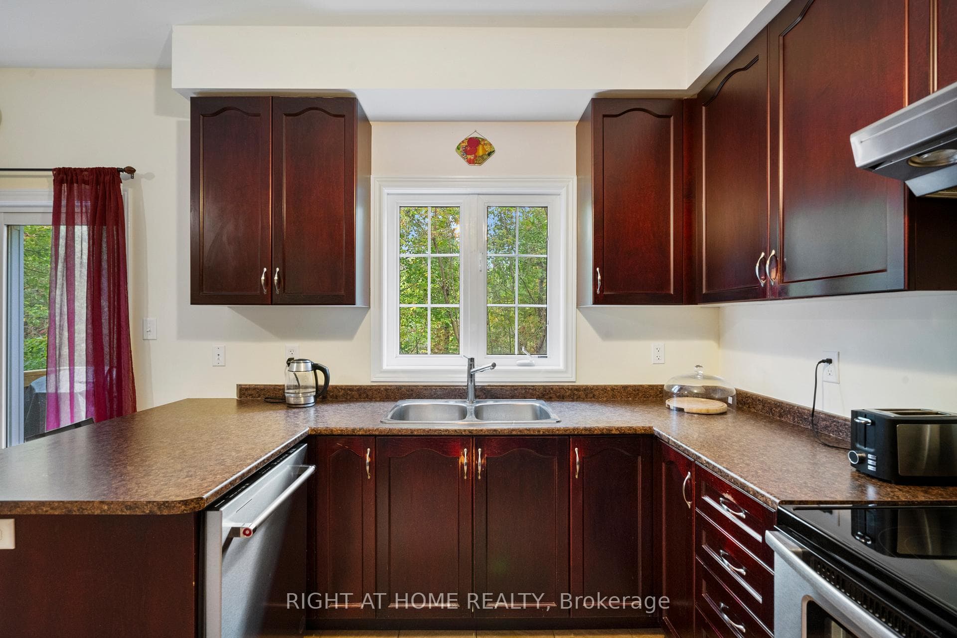 56 Santa Amato Crescent photo 15