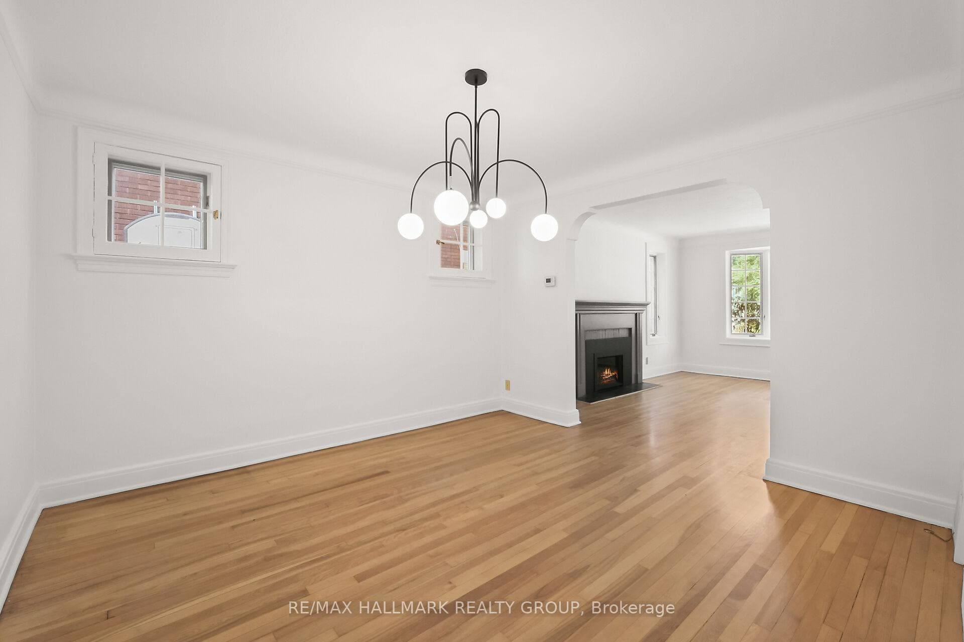 82 Laurentian Place photo 11