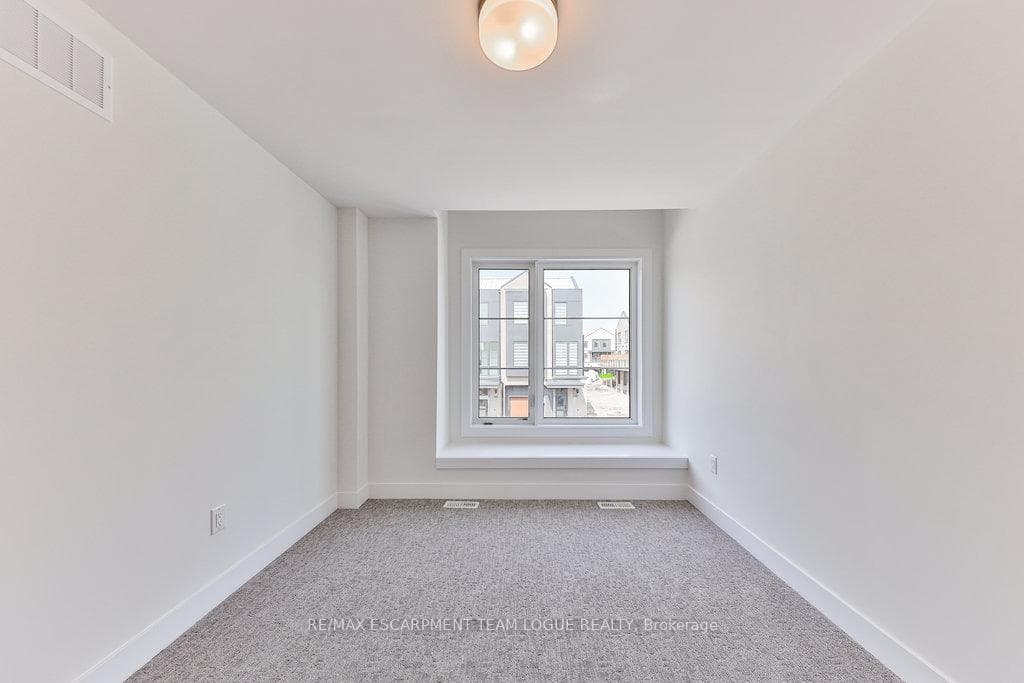 2273 TURNBERRY Road Unit 22 photo 32