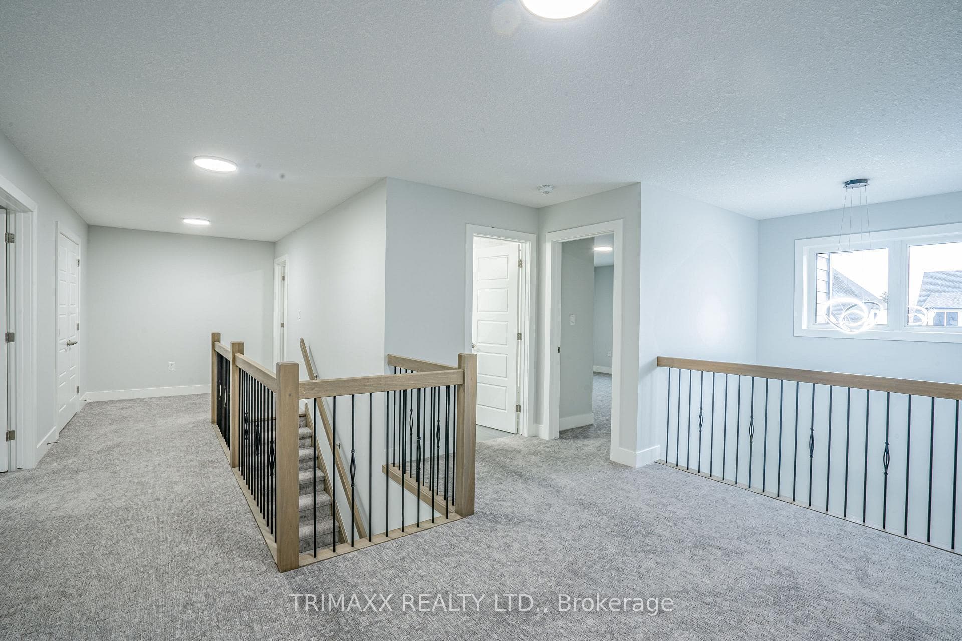 188 Foxborough Place photo 22