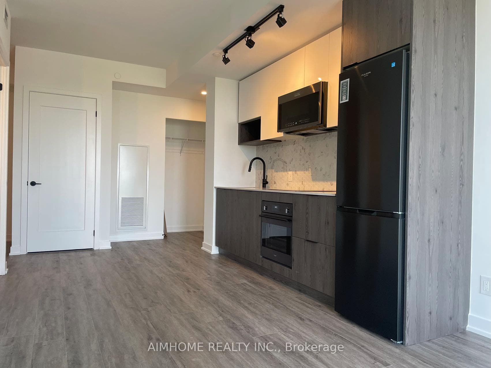 5 Defries Street Unit 3713 photo 9