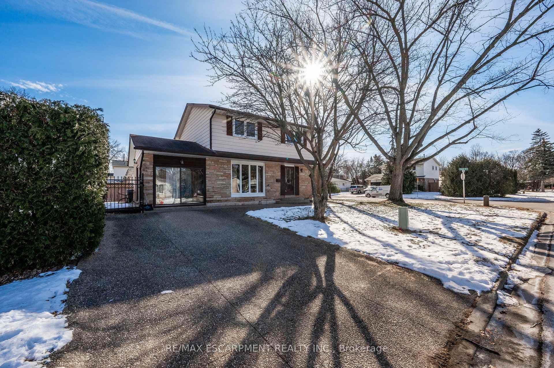 119 Otter Crescent photo 3