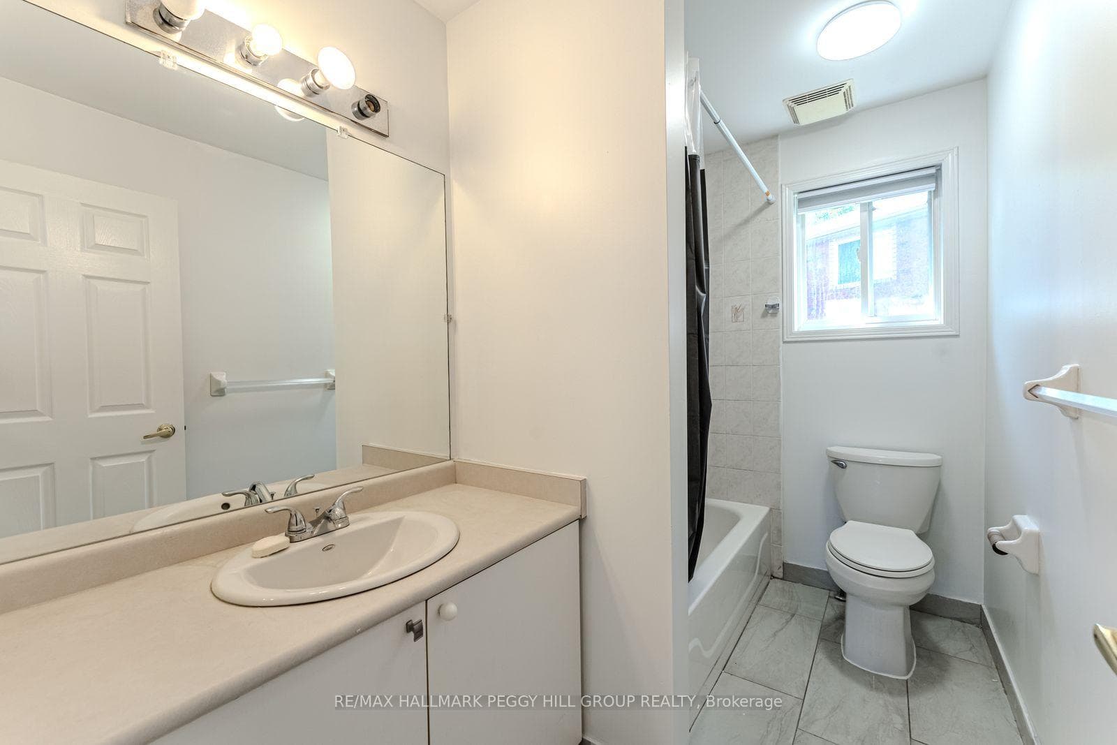9 Kestrel Court Unit Upper photo 10