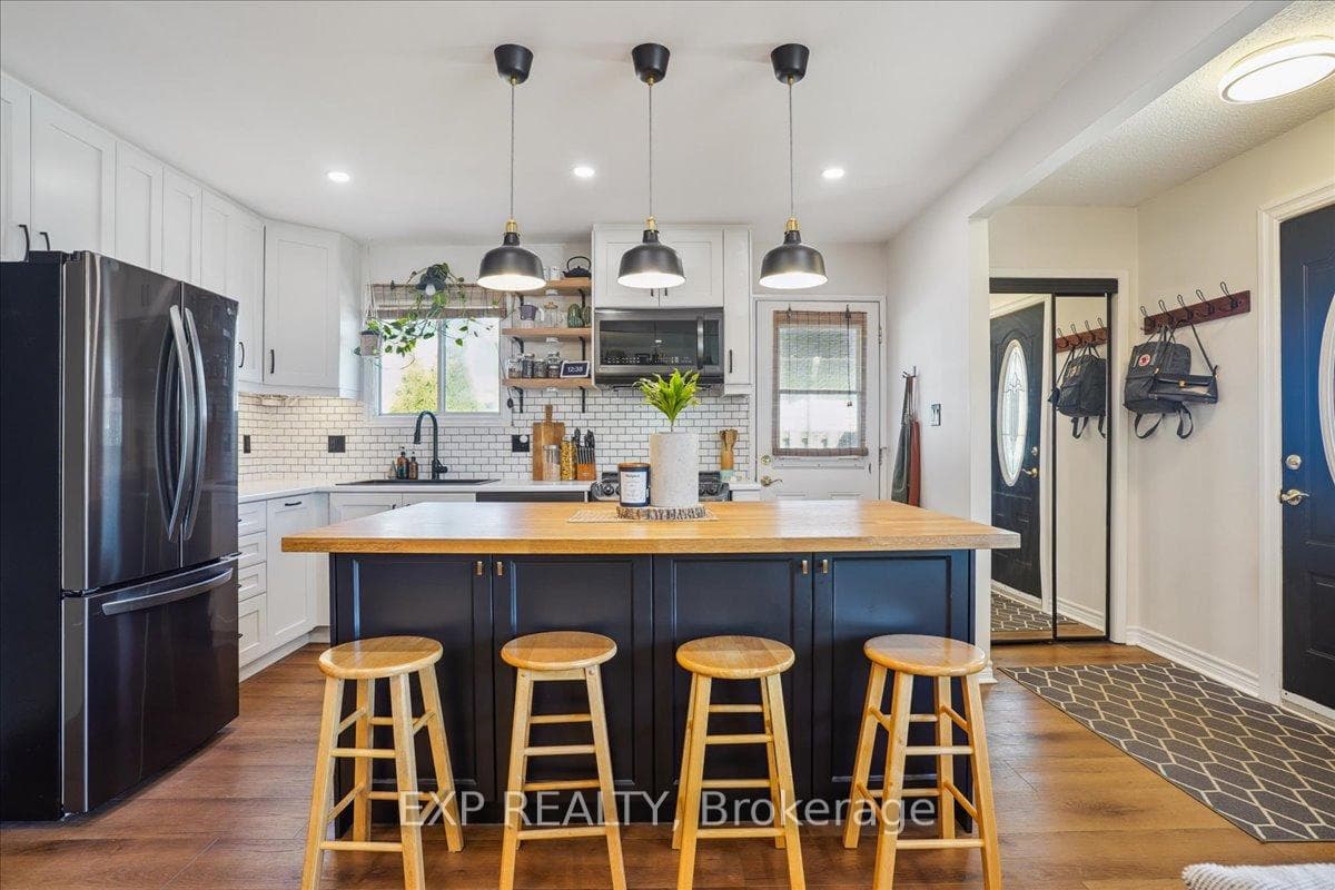 185 Lawnhurst Drive photo 8