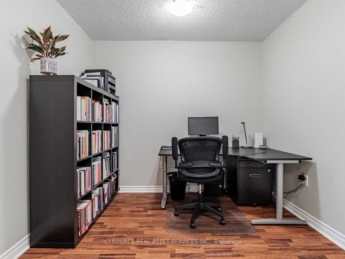 55 Strathaven Drive Unit 1803 photo 8