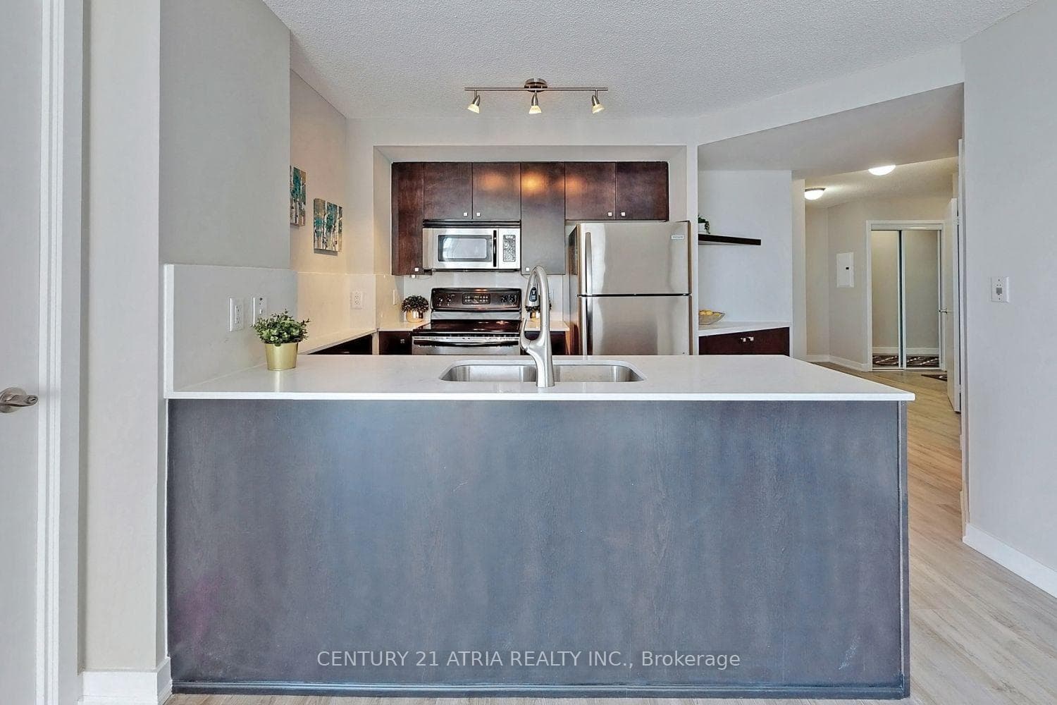 11 Brunel Court Unit 3910 photo 12