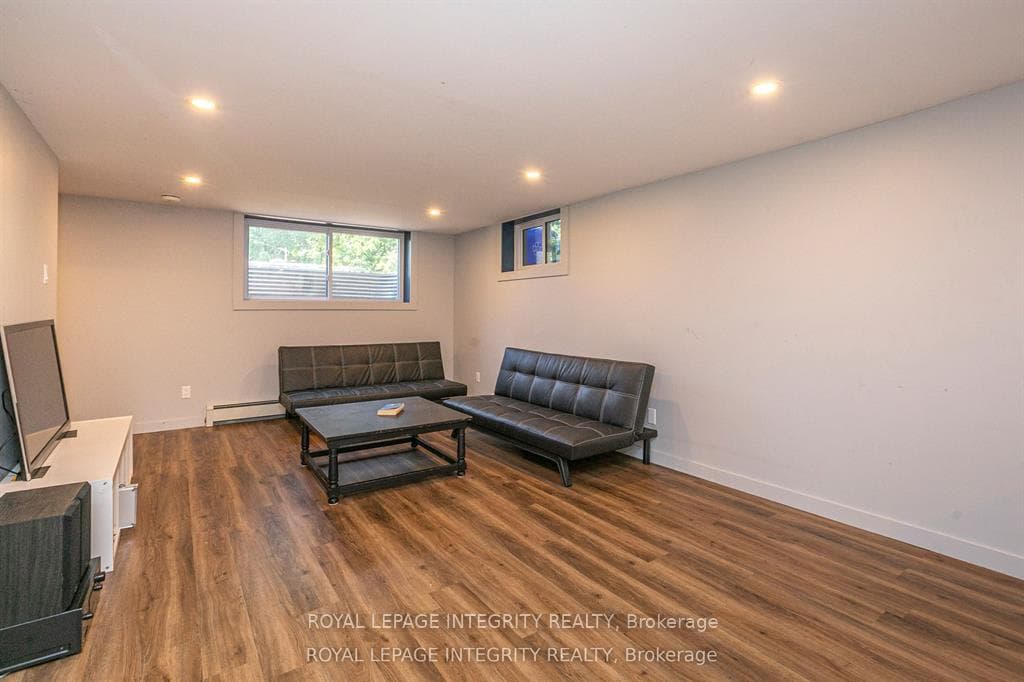 2347 Baseline Road photo 28