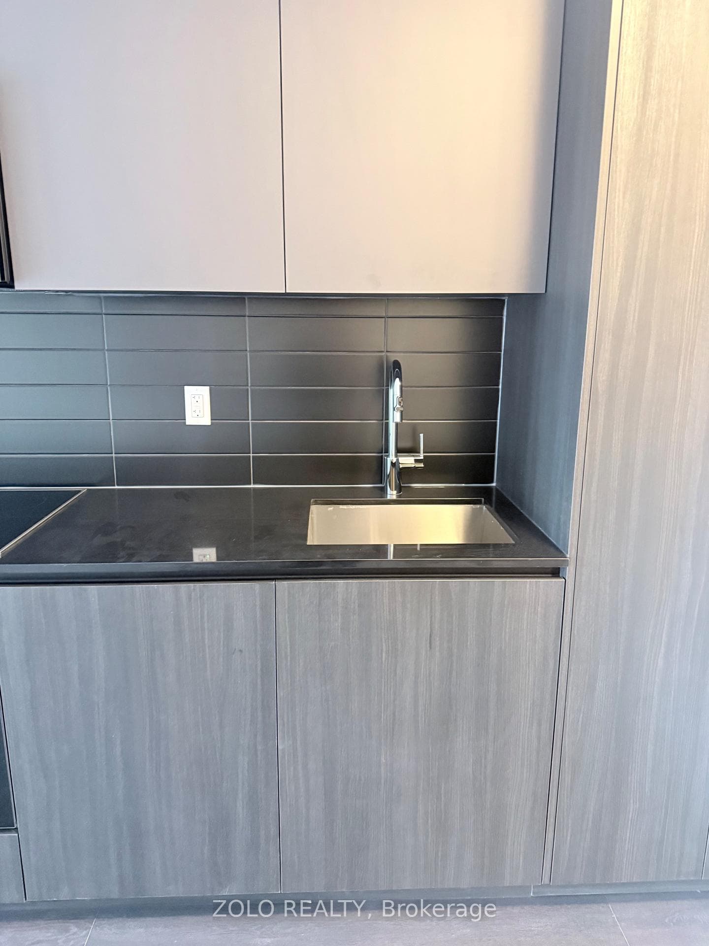 400 King Street Unit 1106 photo 21