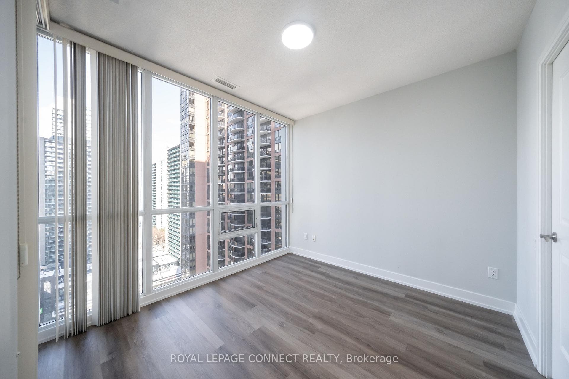 23 Sheppard Avenue Unit 1903 photo 19