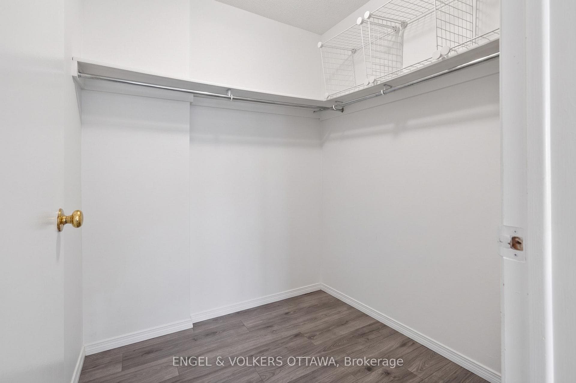 270 Lorry Greenberg Drive Unit 307 photo 16