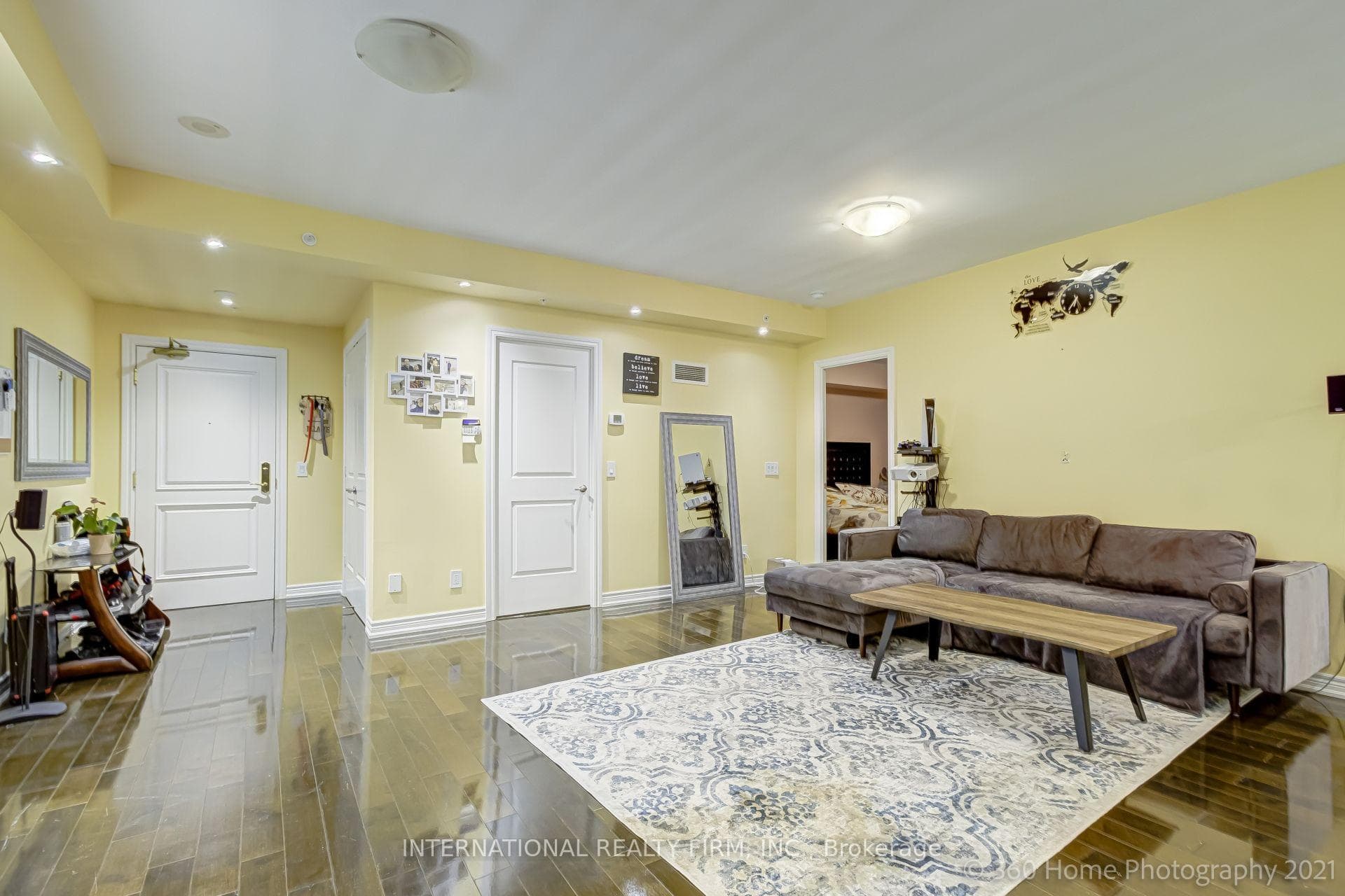 9255 Jane Street Unit 1105 photo 4