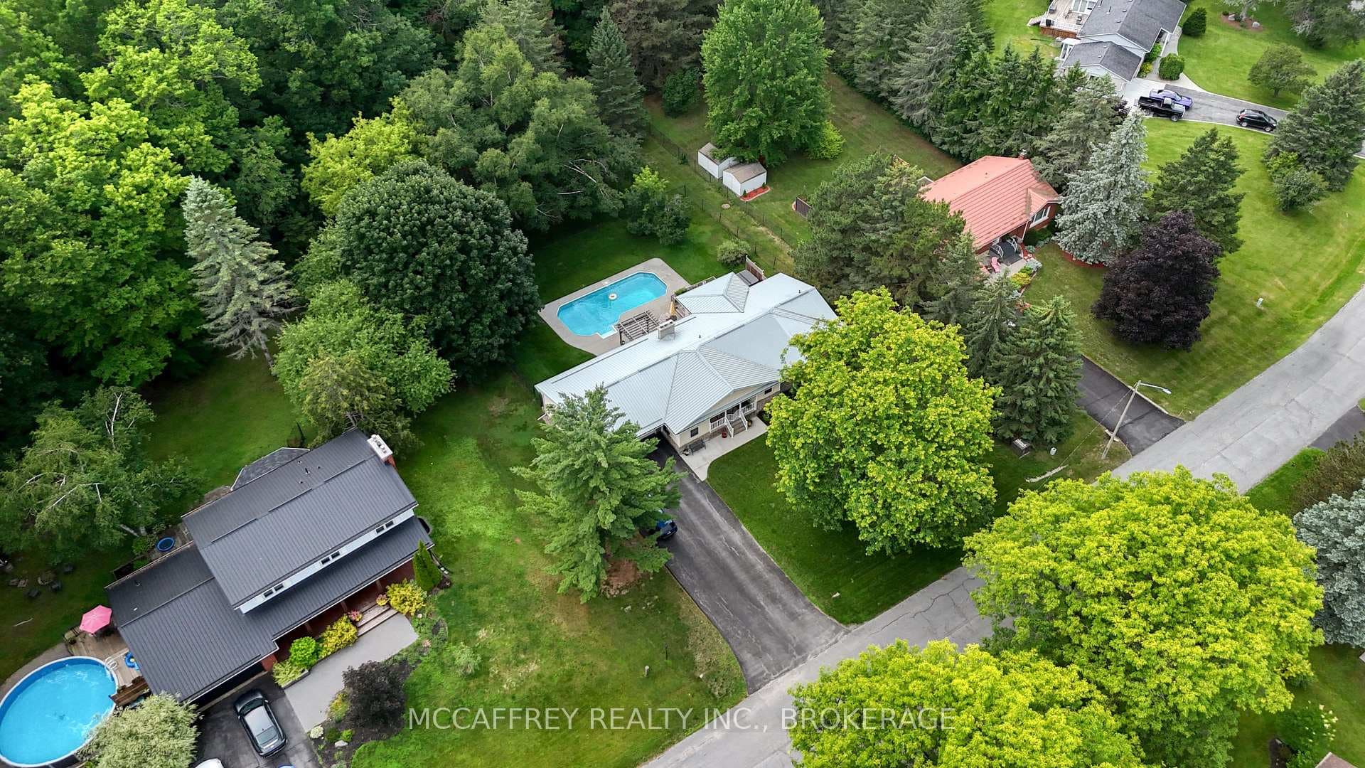62 Edgewood Drive photo 3