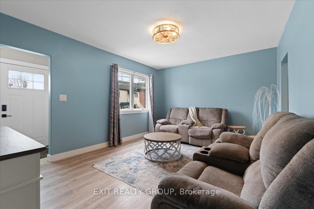58 Sinclair Street photo 7