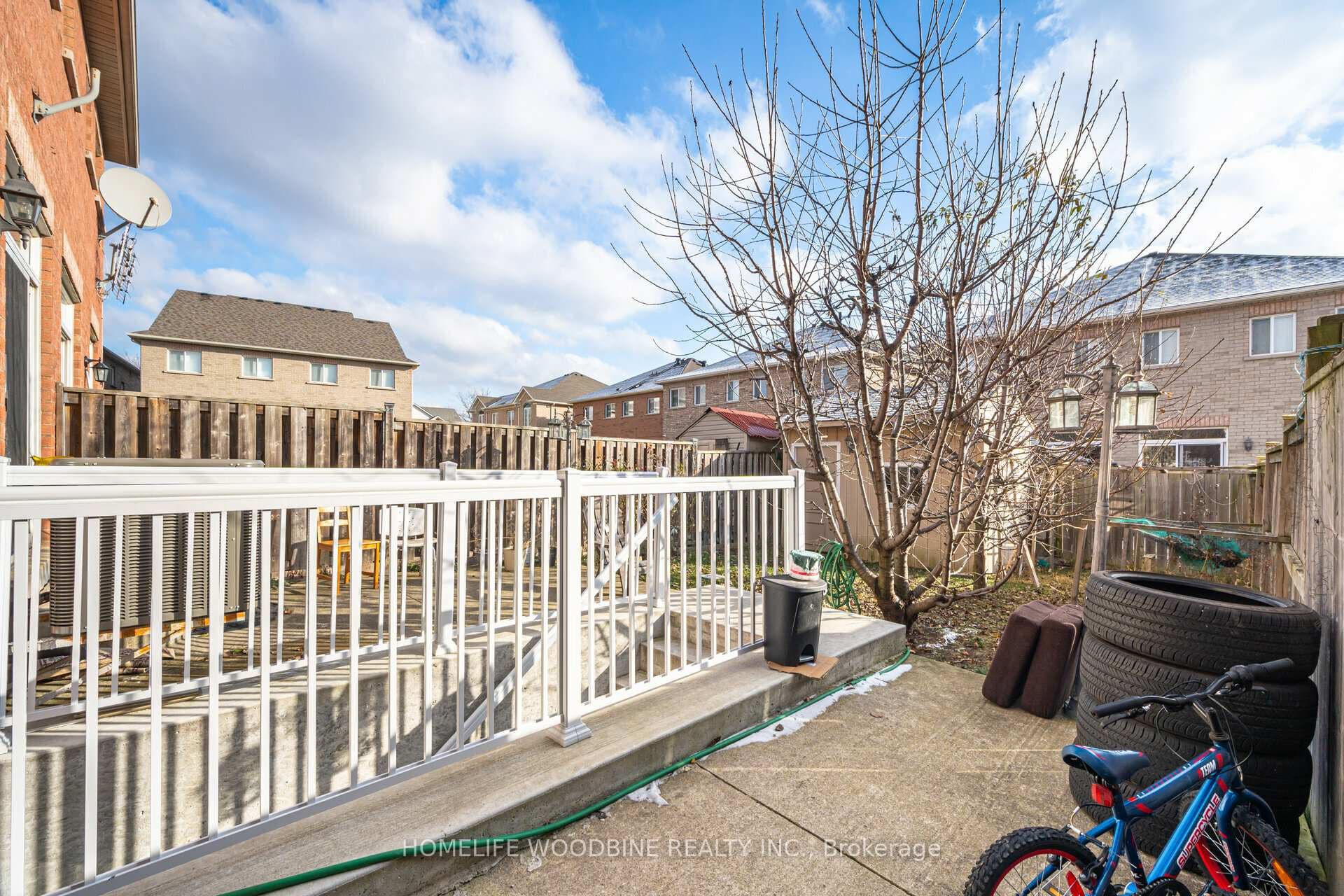 29 Calm Waters Crescent photo 38
