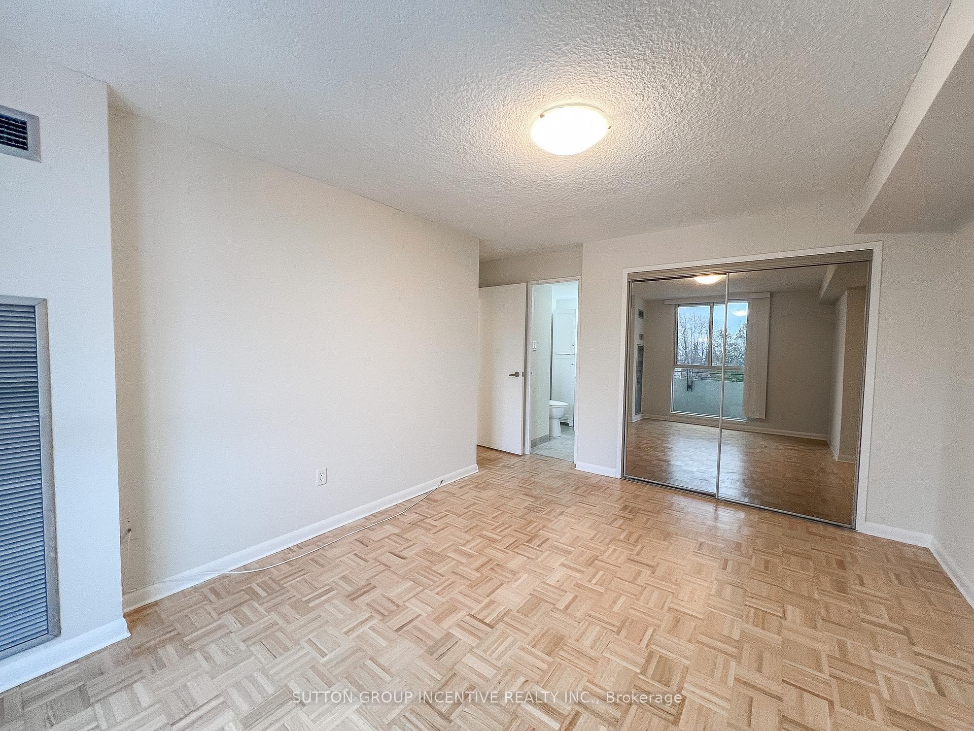 1300 Mississauga Valley Boulevard Unit 303 photo 17