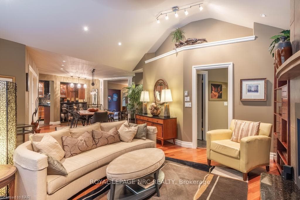 16 DAMUDE Drive photo 27