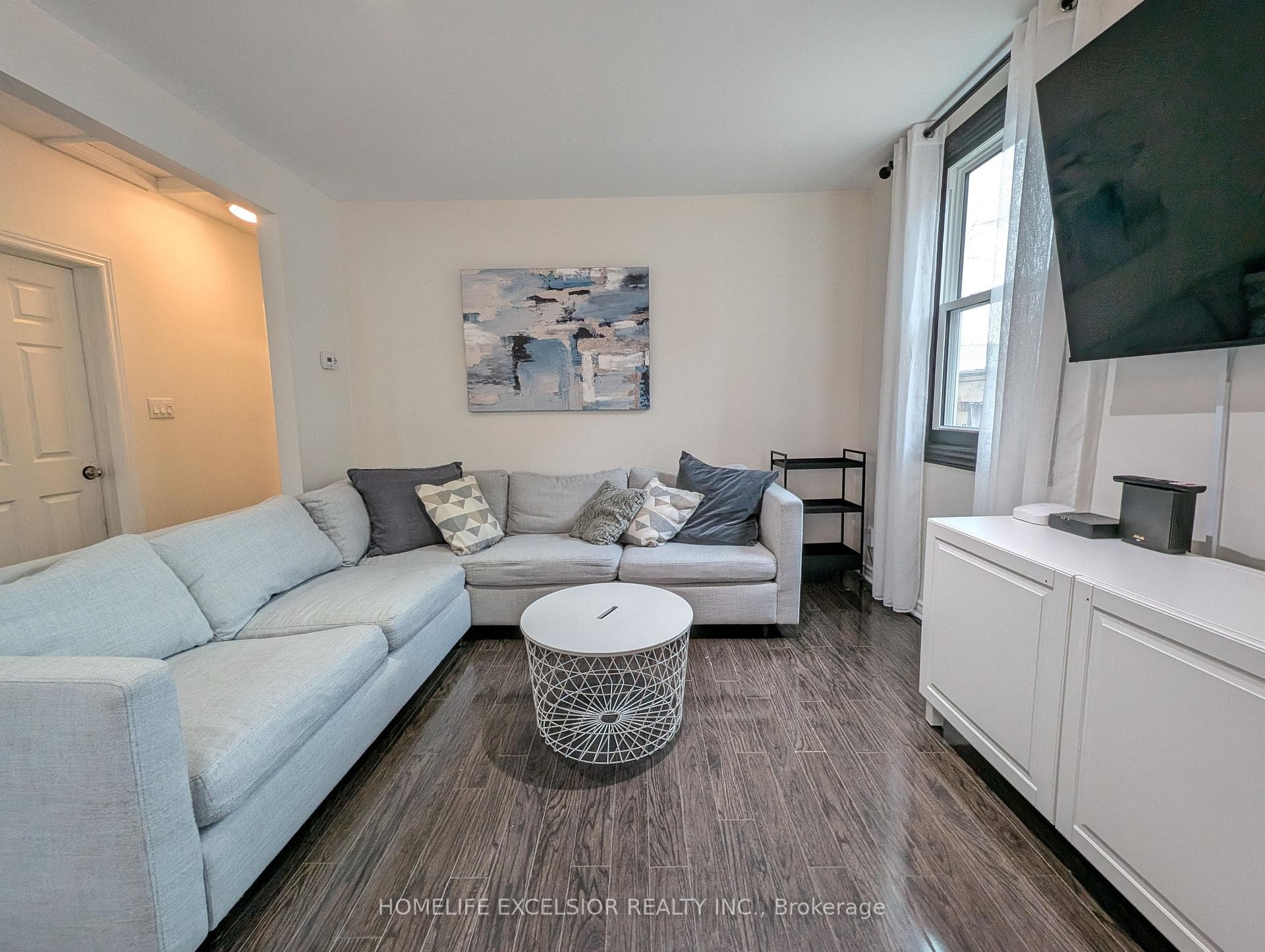 4 Albert Street photo 9