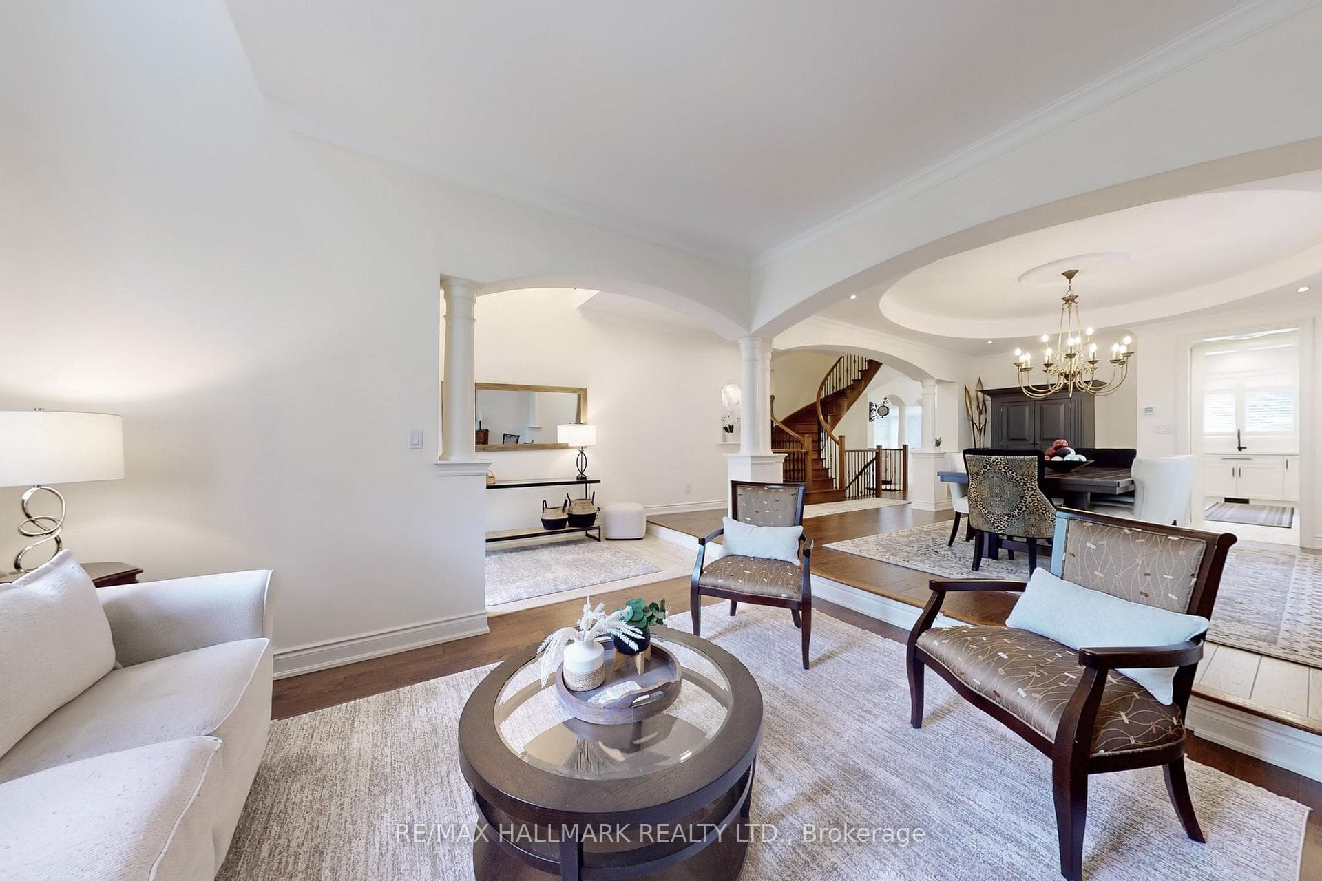436 Paradelle Drive photo 8