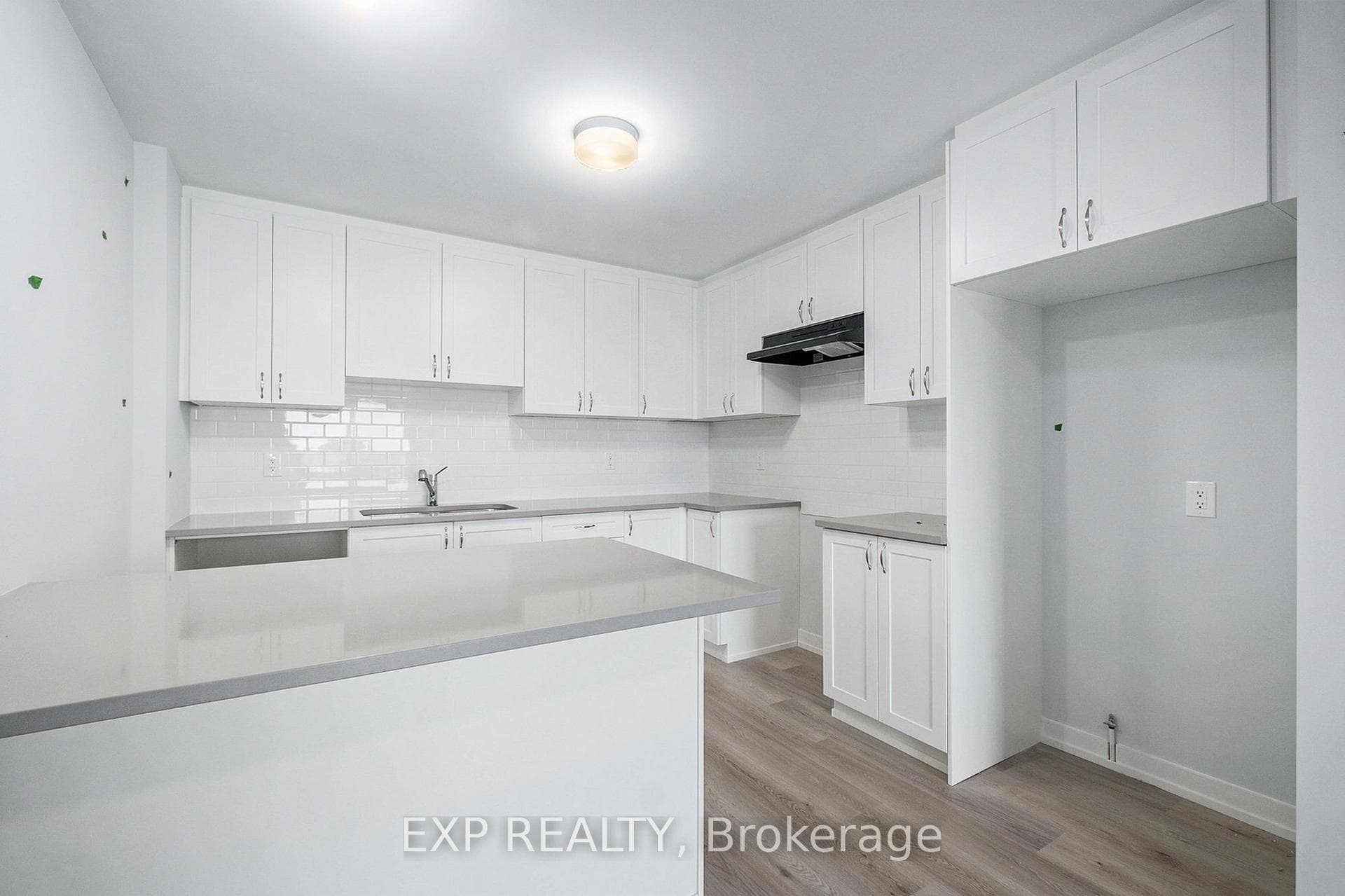 Images provided are to showcase builder finishes.
