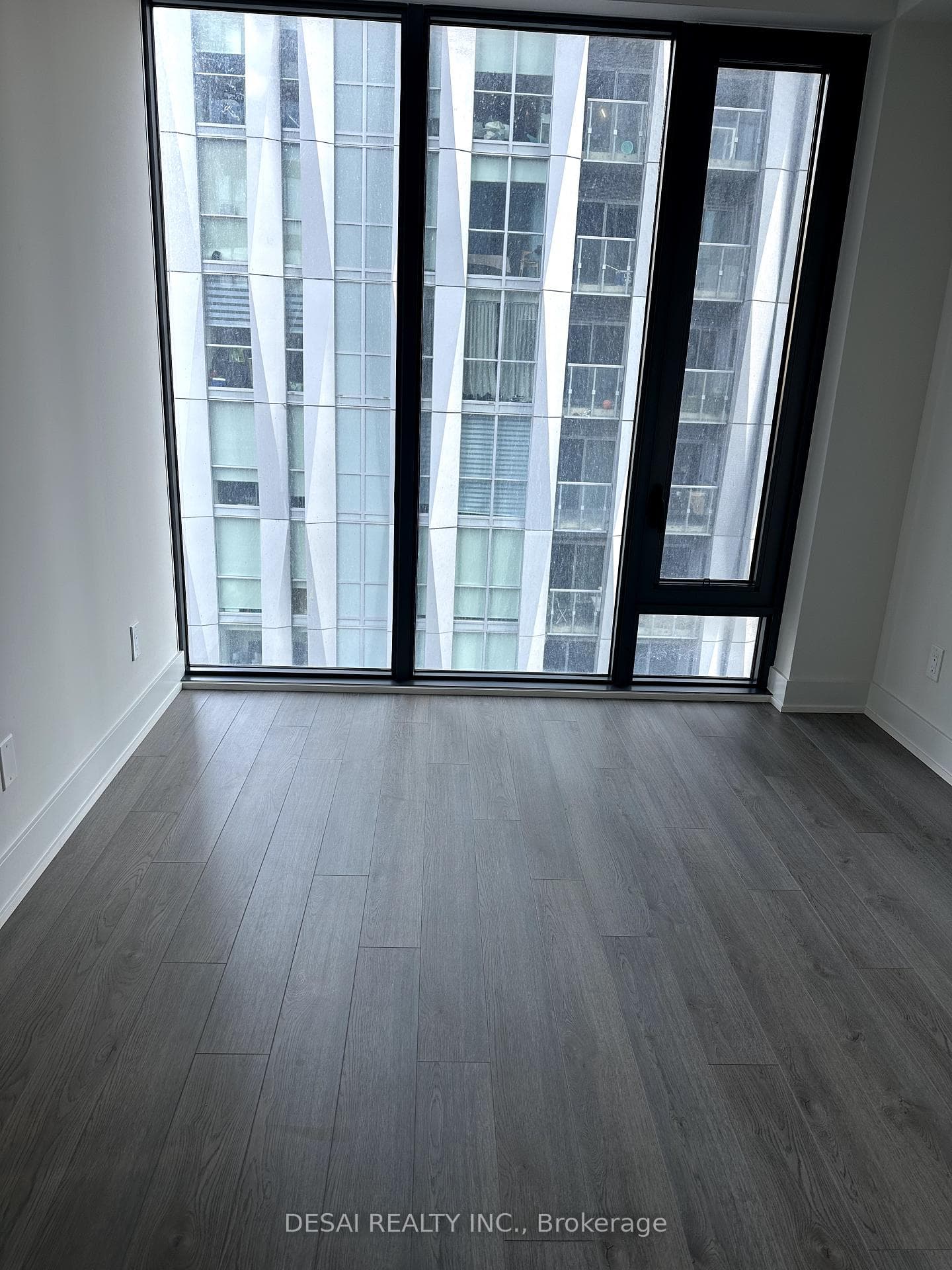 8 Cumberland Street Unit 1201 photo 3