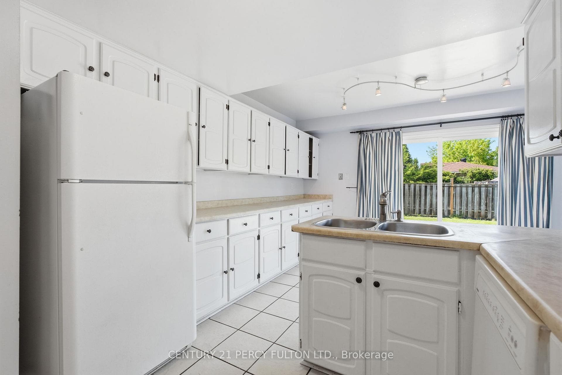 208 Conley Street photo 14