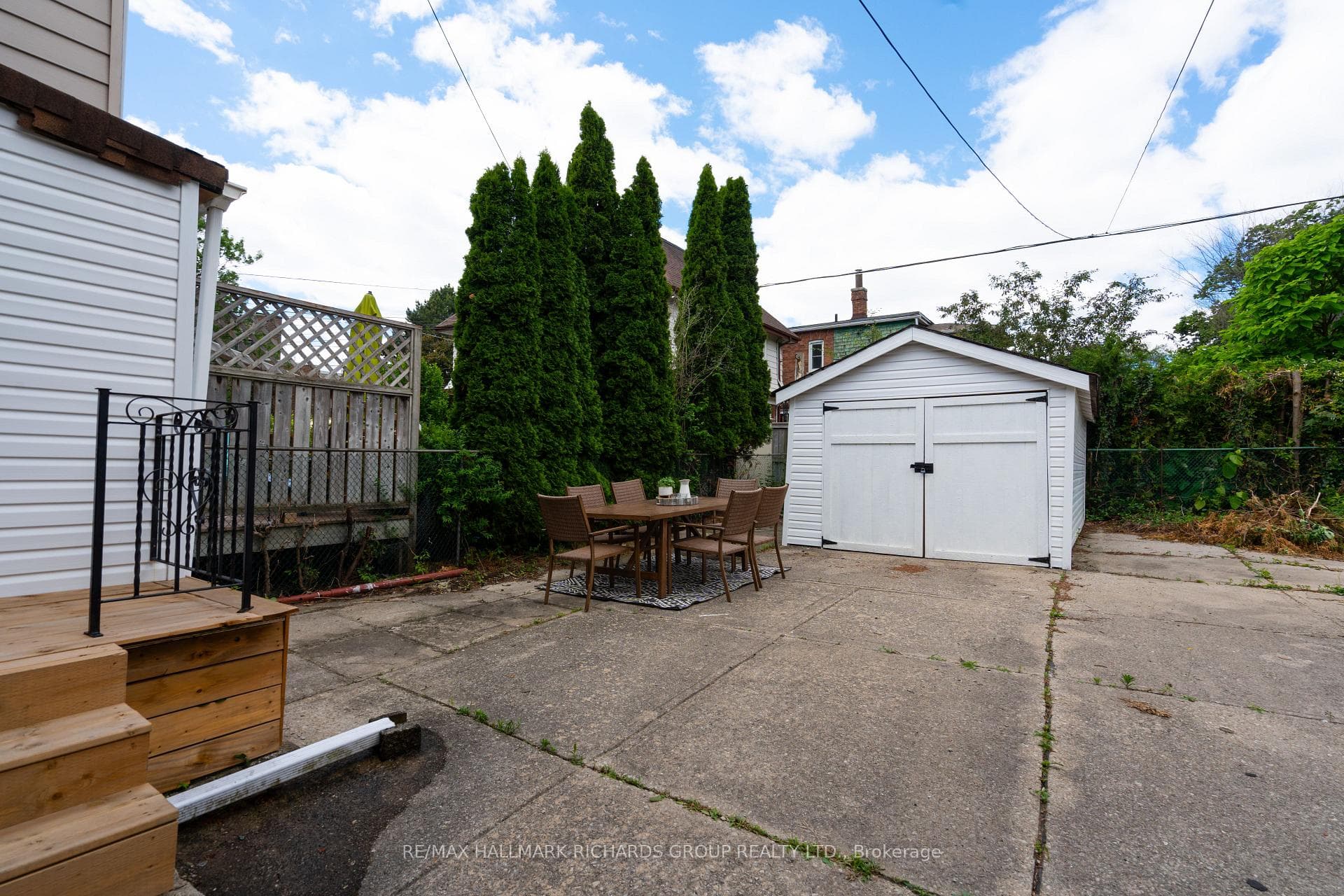 898 Greenwood Avenue photo 29
