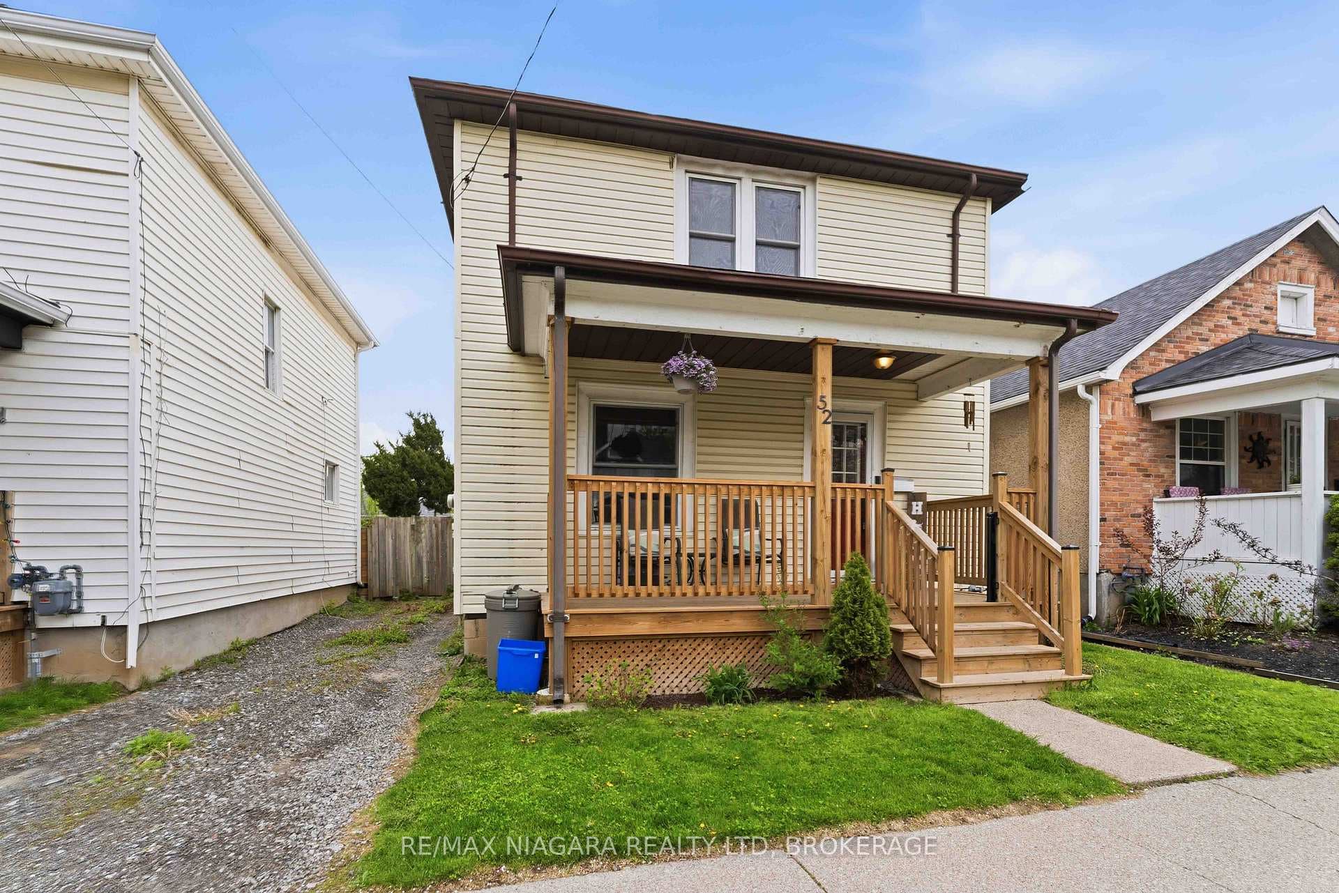 52 Berryman Avenue photo 2