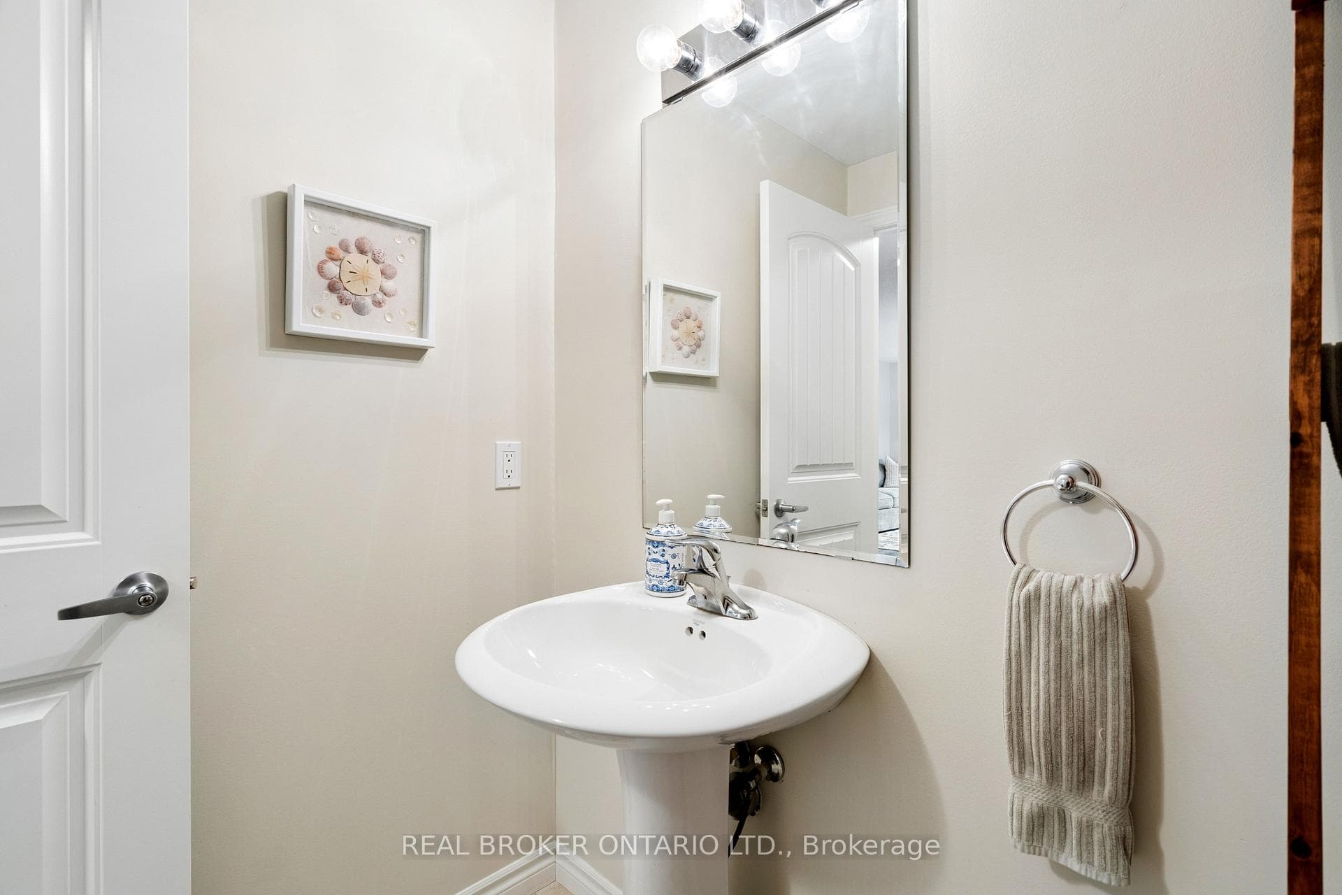 9 Guthrie Lane Unit 9B photo 21