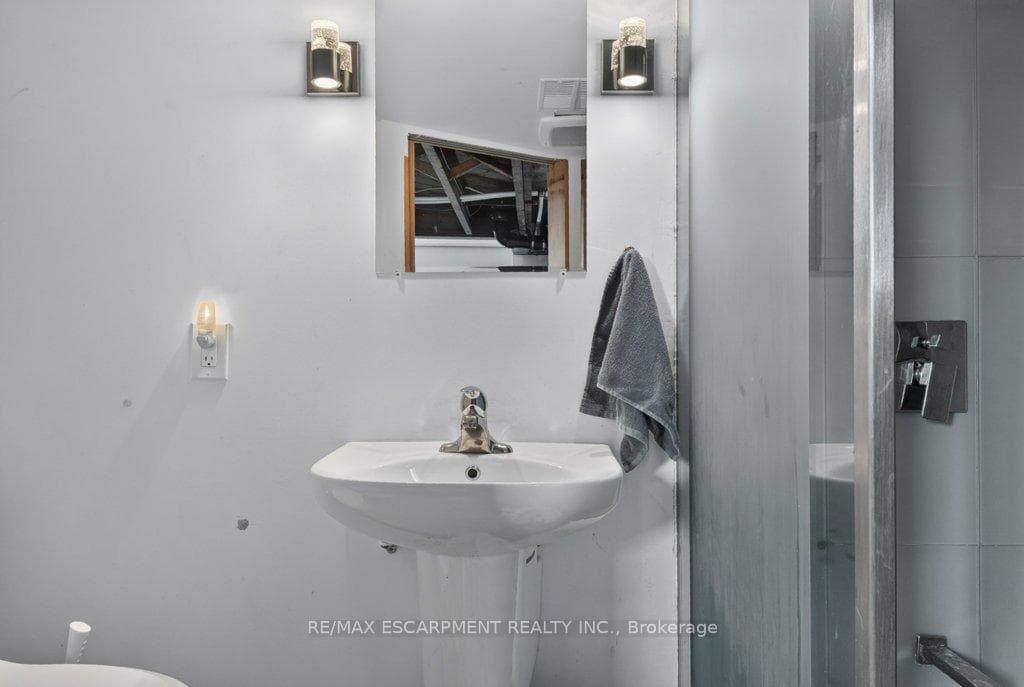 5331 Greenlane Road photo 19