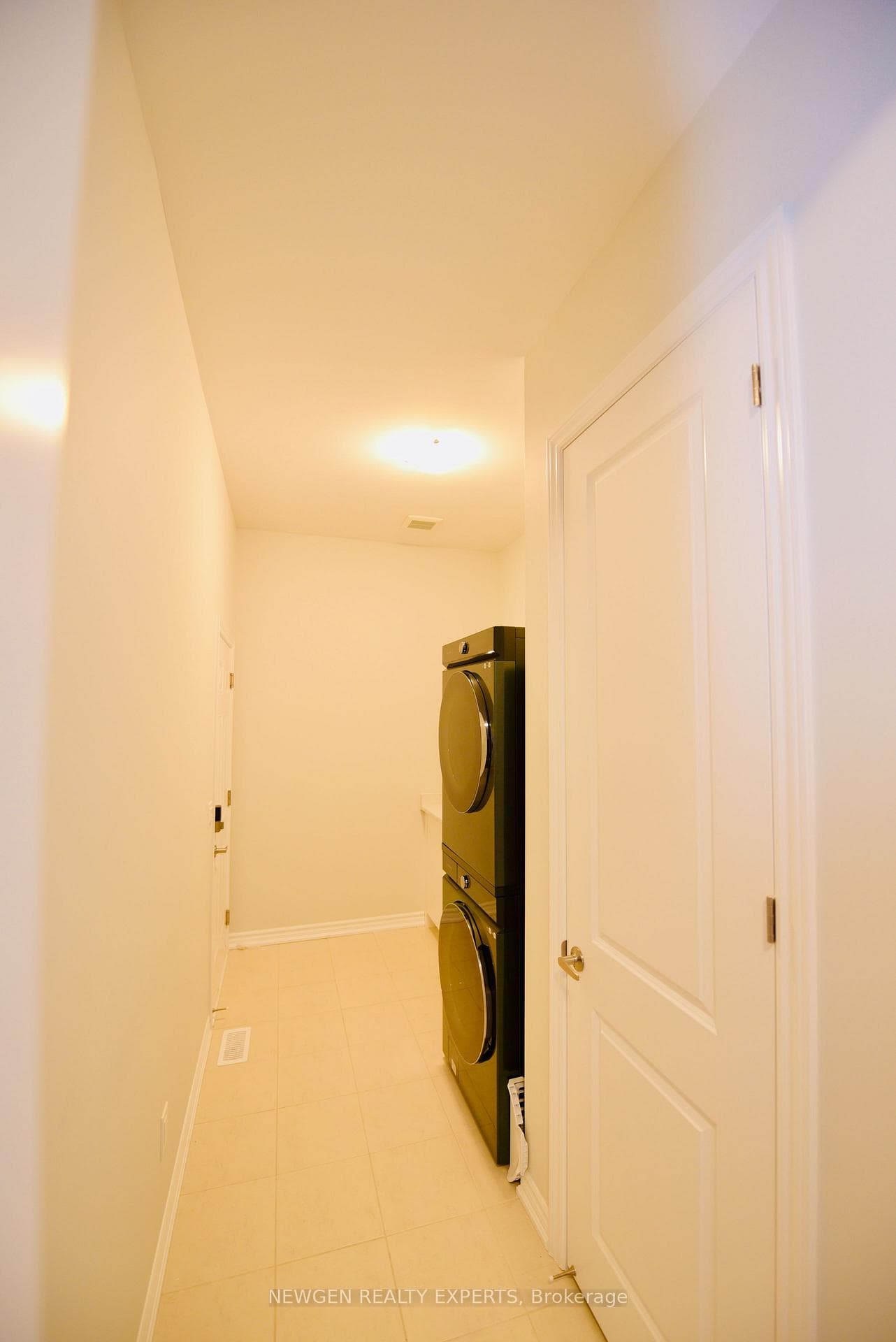 1037 Suddard Avenue photo 14