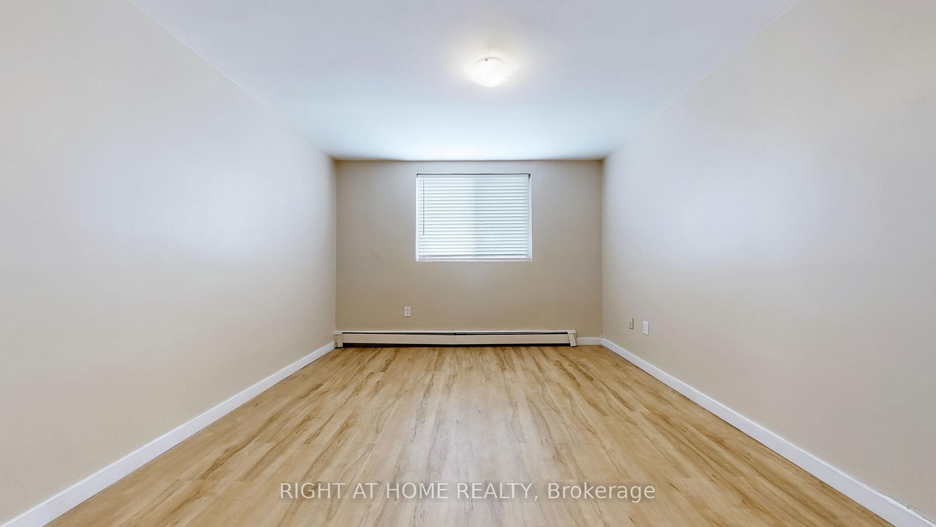 563 Mornington Avenue Unit 204 photo 12