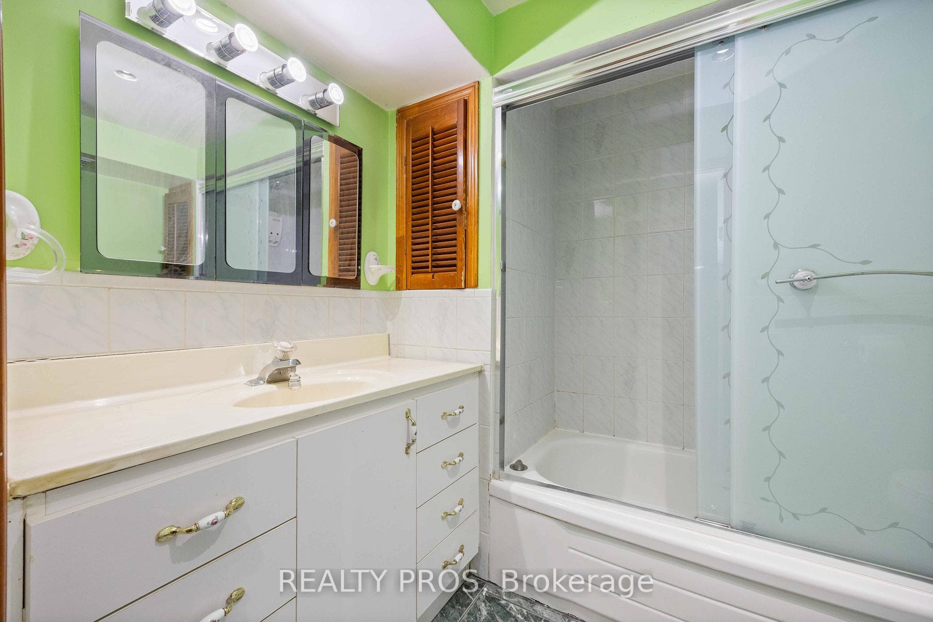 33 Lansdowne Avenue photo 15