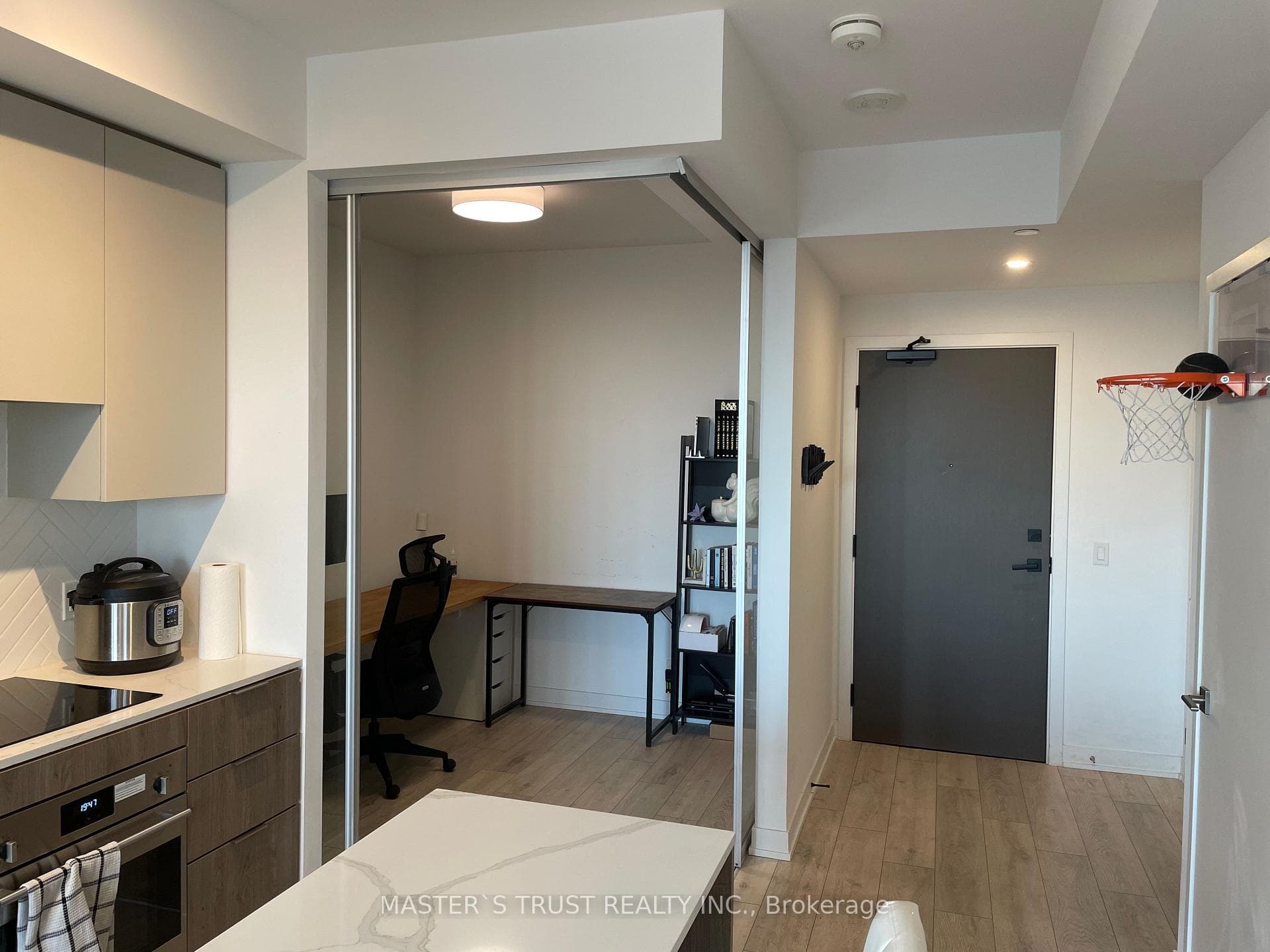 15 Holmes Avenue Unit 1803 photo 4