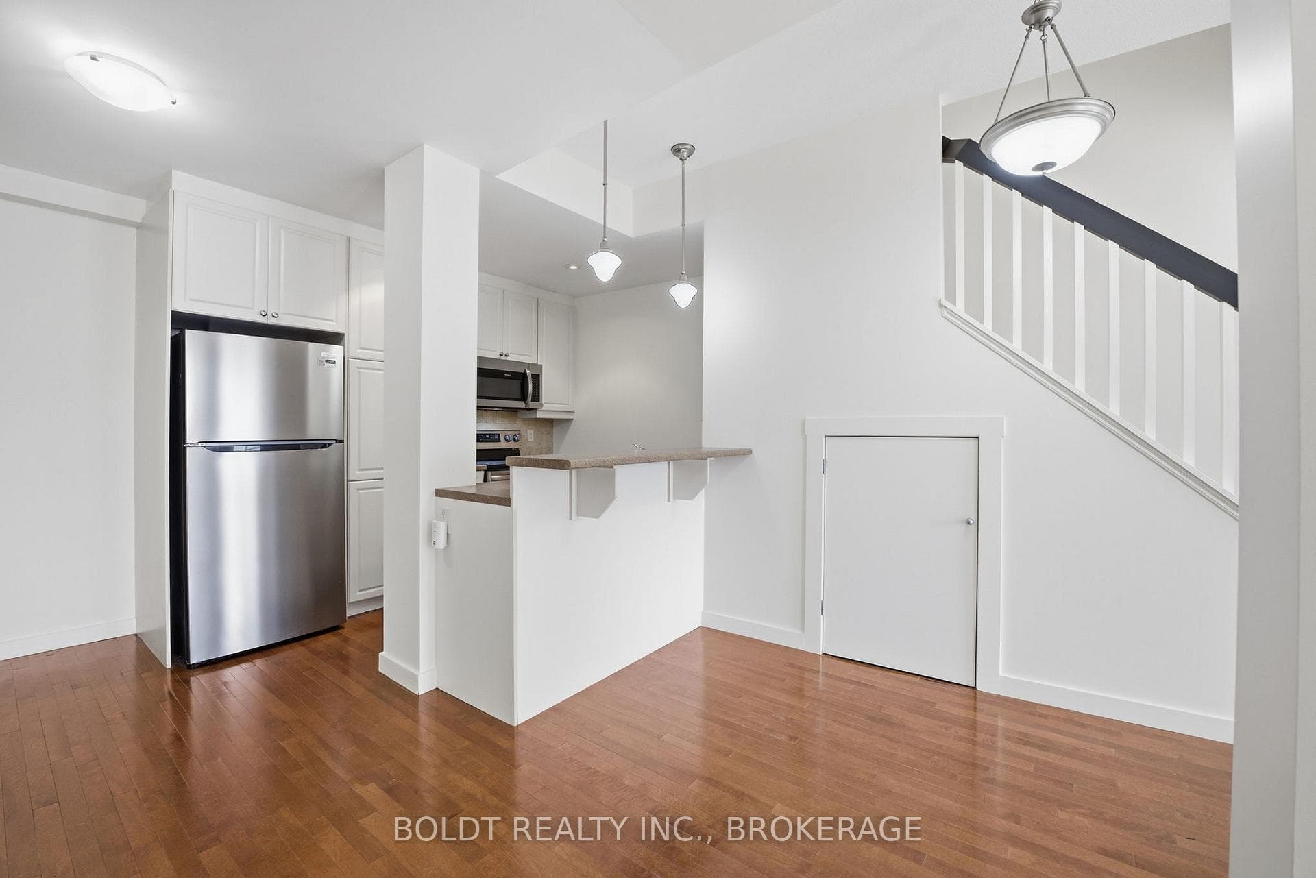49 ONTARIO Street Unit 8 photo 8