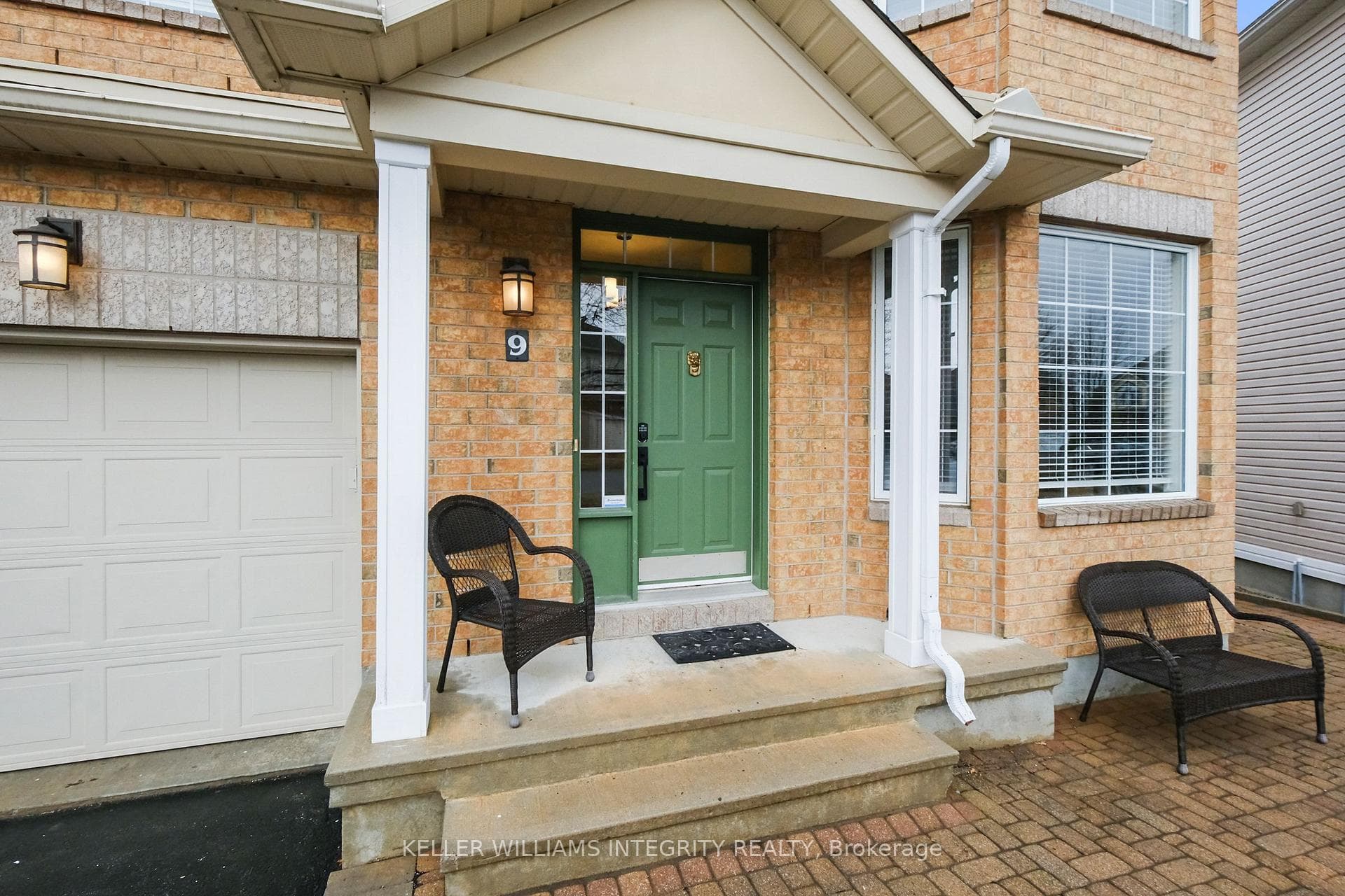 9 Barkwoods Court photo 3