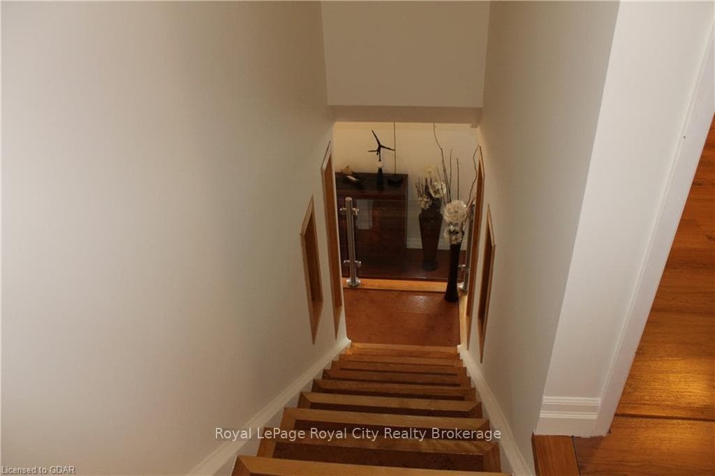 200 WOOLWICH Street Unit 202 photo 32