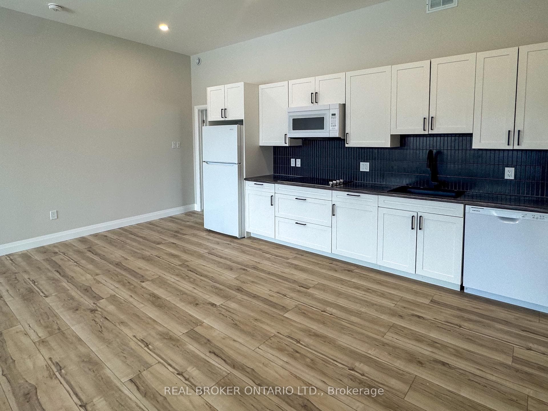 8 Clothier Street Unit 3 photo 14