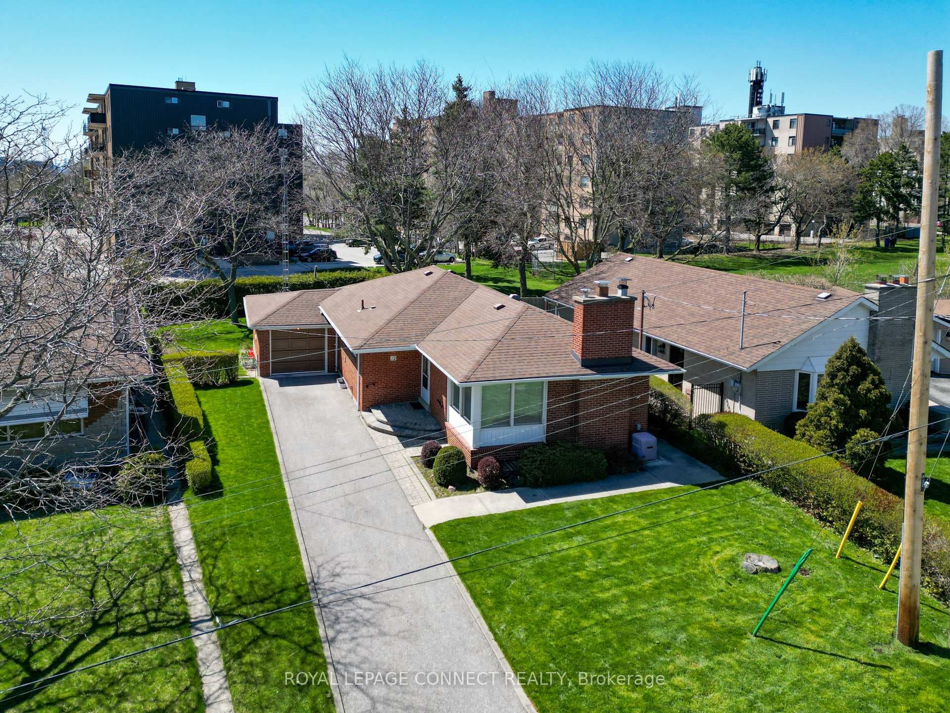 12 Sedgewick Crescent photo 29