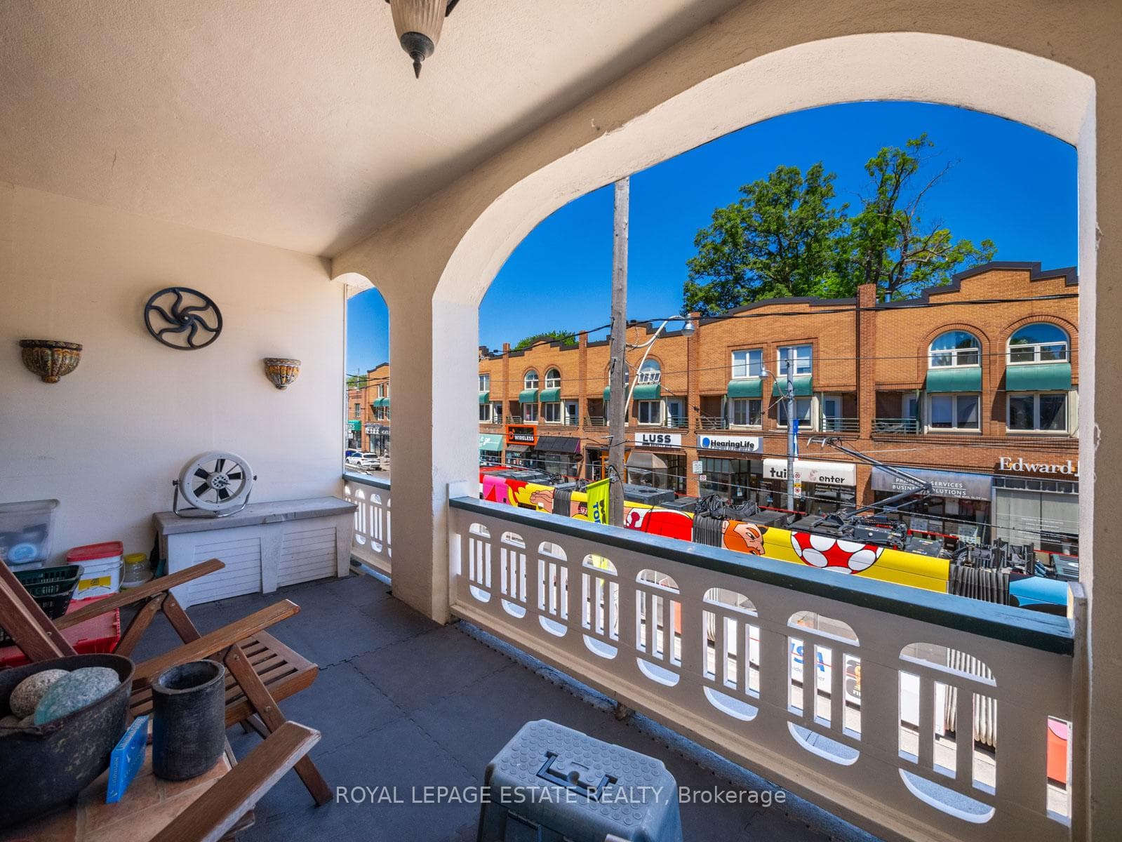 2275 Queen Street photo 18
