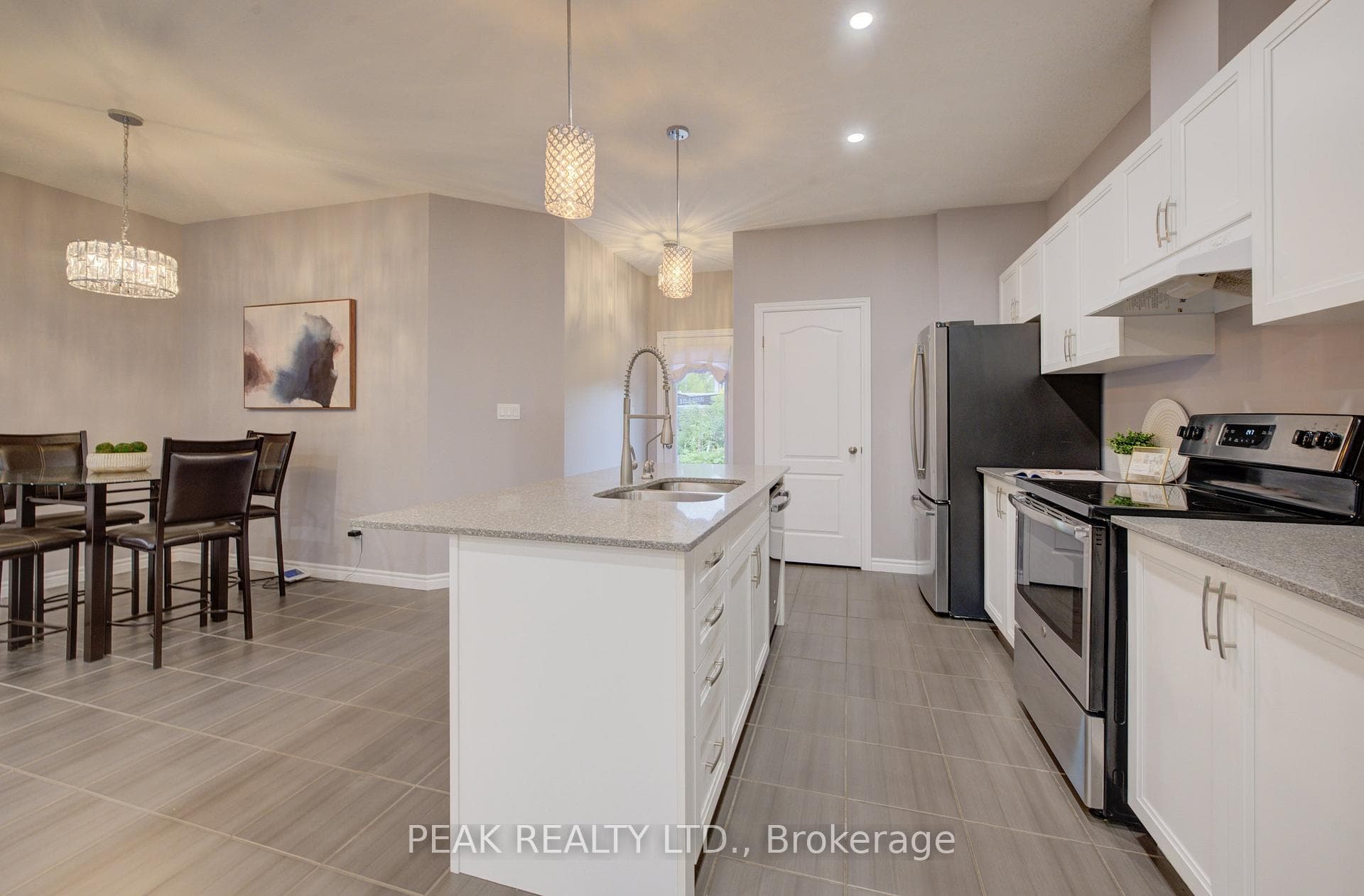 285 Fairway Road photo 14