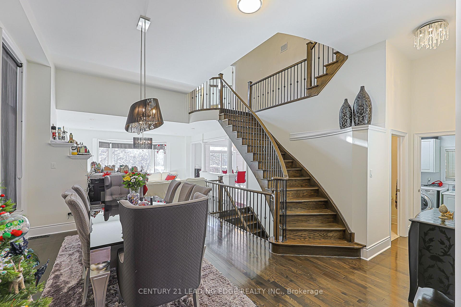 183 Maurier Boulevard photo 11