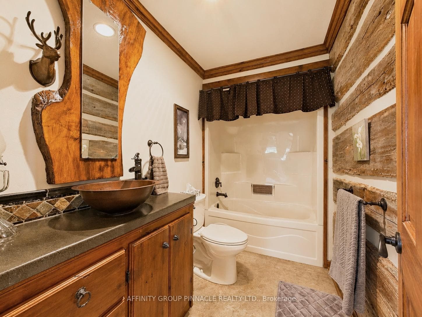 1693 Heights Road photo 15