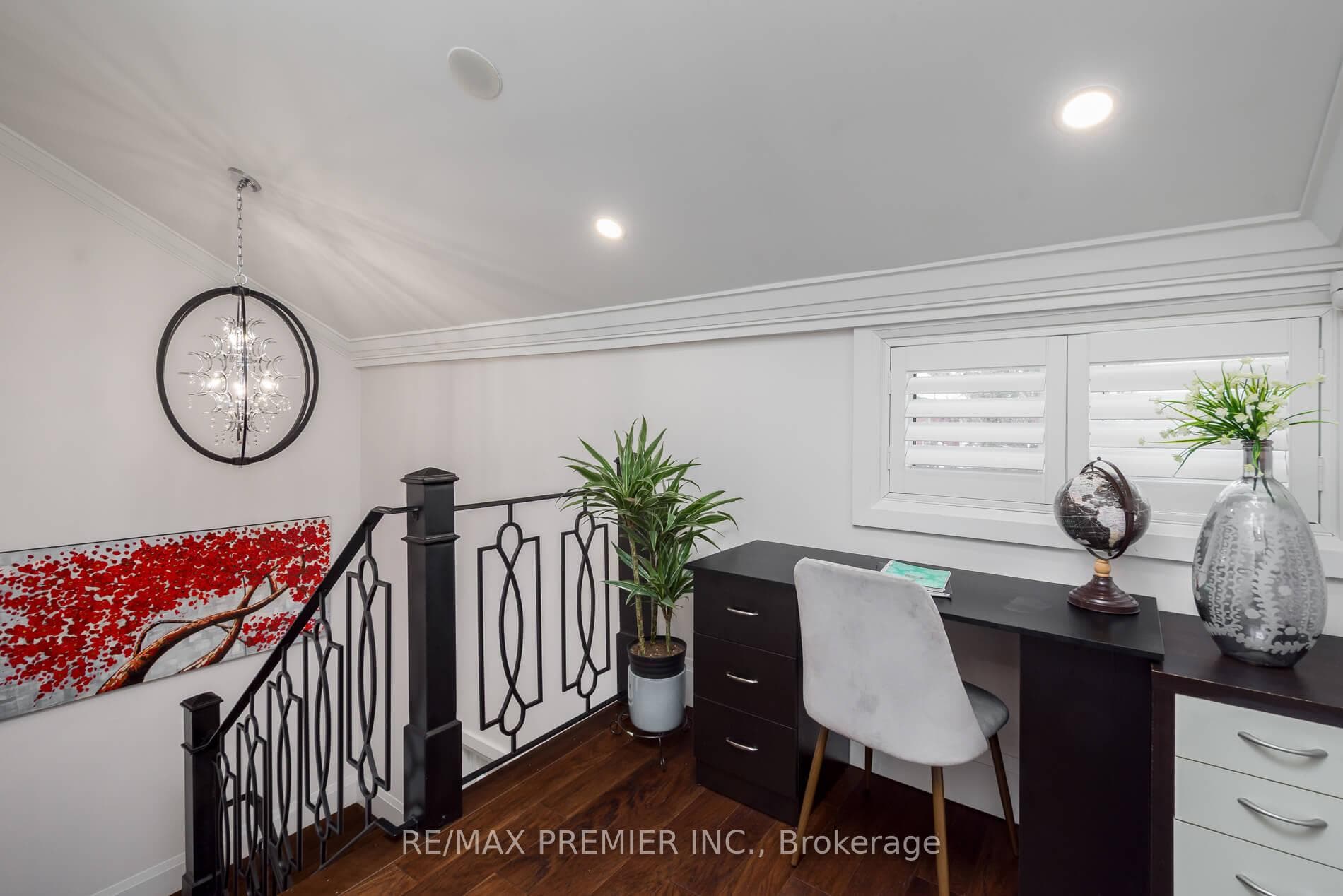 21 Elizabeth Street Unit Upper photo 18